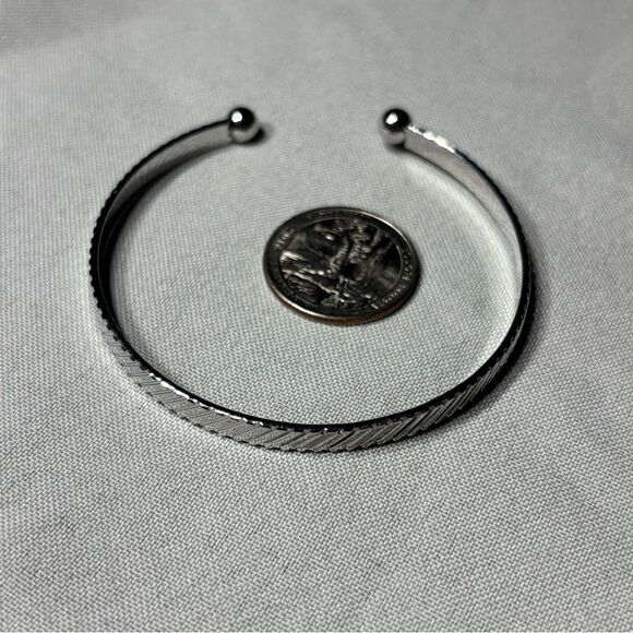 New! Textured Silvertone Boho Open Cuff Adjustable Bracelet - Picture 3 of 7